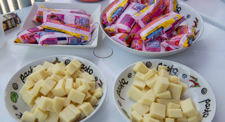 Iorgute e queijo mussarela produzidos pela Associação de Produtores de Leite de Palmas