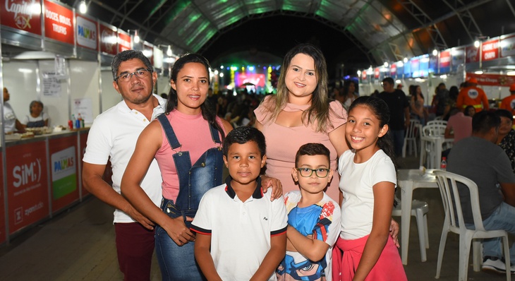 Famílias se reuniram para aproveitar as atrações do 'Capital da Fé'