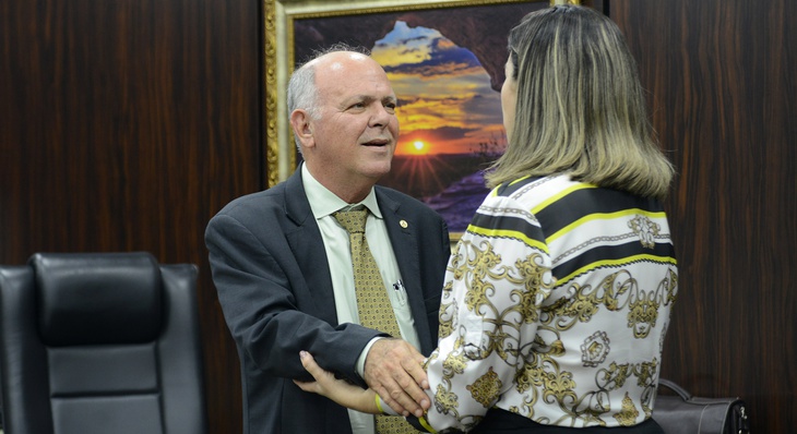 Presidente Helvécio Maia recebe prefeita Cinthia Ribeiro