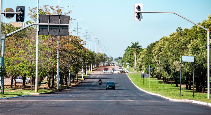 Em 2009, a Câmara dos Vereadores aprovou a alteração do nome da Avenida Teotônio para Governador Siqueira Campos