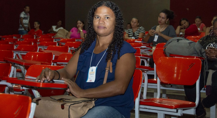 Evane Silva, 40 anos, está há 2 anos desempregada, durante esse tempo trabalhou de forma informal