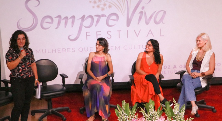Jornalista e especialista em documentação audiovisual, Angélica Mendonça, conduziu a Roda de Conversa sobre Mulheres no Audiovisual