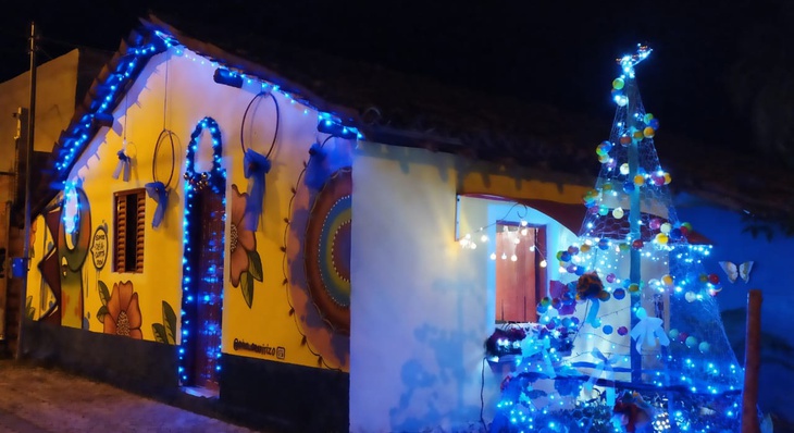 A casa da Marluce Costa teve a melhor decoração e árvore de Natal encantou 