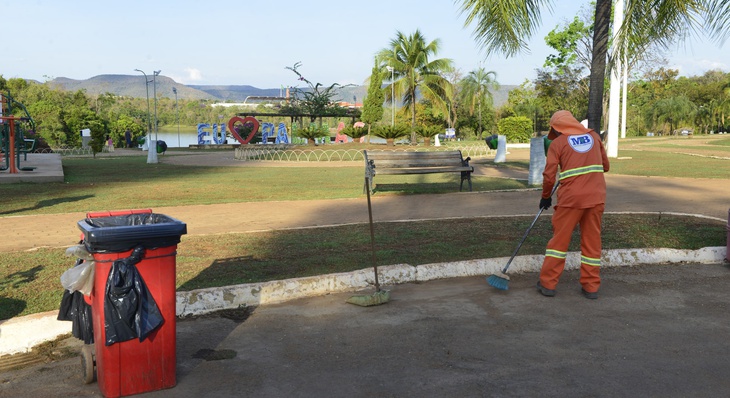 Limpeza do Parque Cesamar faz parte dos locais que recebem serviços de zeladoria
