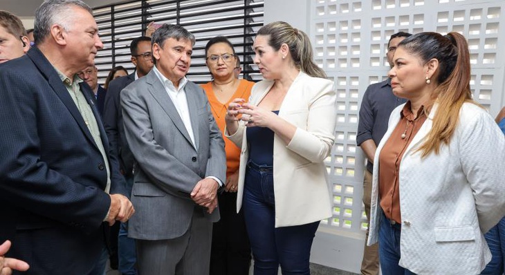 Prefeita Cinthia Ribeiro recebe ministro Wellington Dias e fala sobre Núcleo de Atendimento Integrado de Palmas