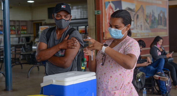 Trabalhador da Rodoviária, Rosivaldo Pereira Lopes, de 57 anos, aproveitou a oportunidade para se vacinar