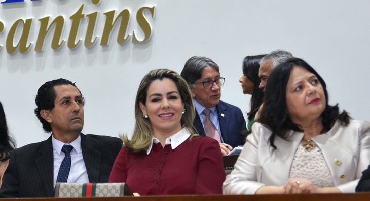 Procurador de Justiça José Omar Almeida Júnior, prefeita Cinthia Ribeiro e deputada Valderez Castelo Branco