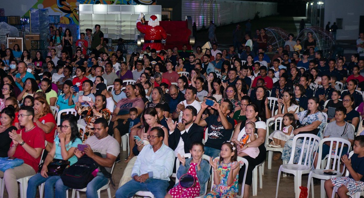 Evento atraiu os olhares e a atenção do público na grande praça do Espaço Cultural José Gomes Sobrinho
