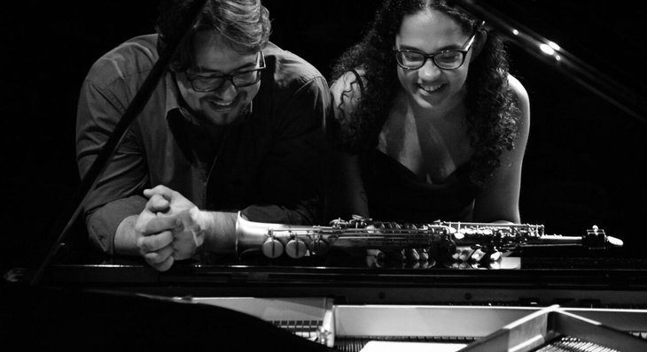 O Duo, que se apresentou na Quarta Clássica, é formado pela pianista Aline Martins Oliveira e pelo saxofonista Thiago Carmo Oliveira