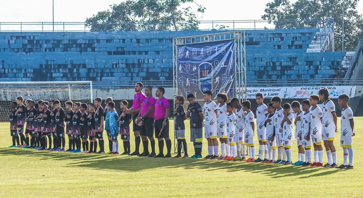 Duelo entre Aureny III x Academy Santos abriu rodada de jogos no Nilton Santos