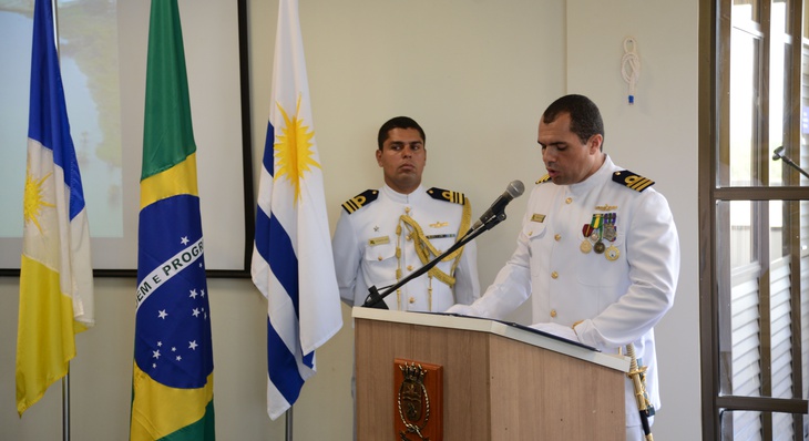 Capitão de Fragata da CFAT Cláudio Alberto Teixeira Ramos em sua posse