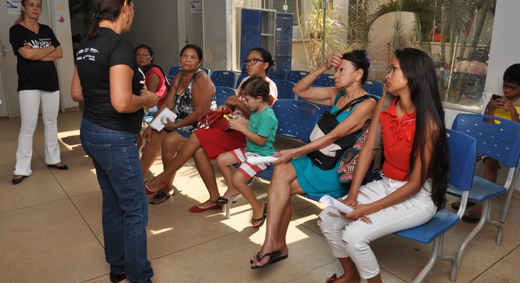 Mulheres compareceram logo cedo ao Centro de Saúde da Comunidade do Jardim Taquari 