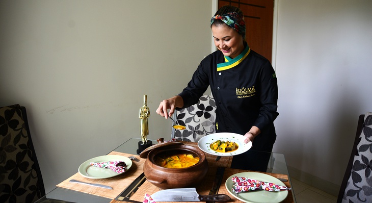  Na cozinha, chef Malena usa a base de pratos clássicos para valorizar ingredientes facilmente encontrados no Tocantins