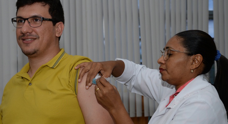 O universitário Marcus Vinícius da Costa, 29 anos, aproveitou a ampliação da campanha e foi na unidade mais próxima da sua casa para receber a vacina contra a gripe