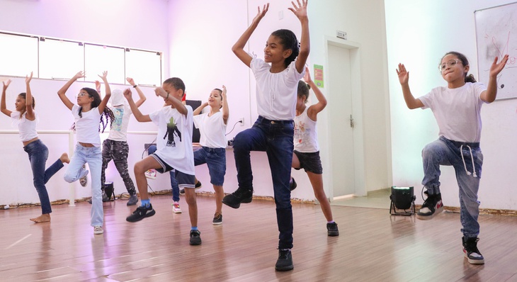 Apresentação da turma infantil do curso de danças urbanas da professora Ellana Rodrigues