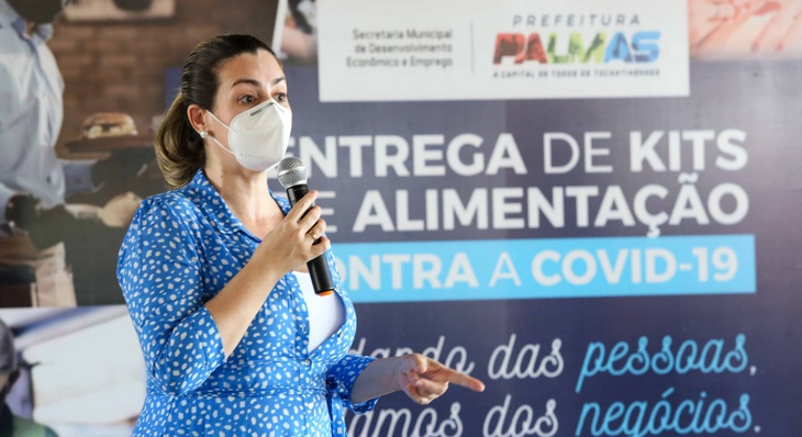 A prefeita Cinthia Ribeiro também investiu no desenvolvimento social, distribui cestas básicas e criou o Cartão da Família