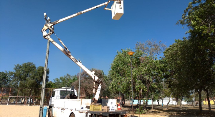 Seisp faz manutenção de luminárias de praça da Arso 62 nesta quinta-feira, 15