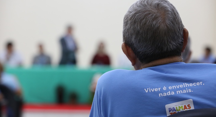Idoso durante o lançamento do programa 'Viver – Envelhecimento Ativo e Saudável', em Palmas