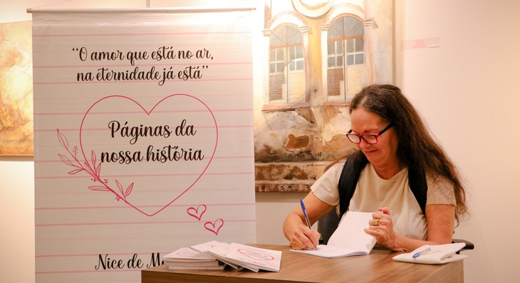 Roda Literária promoveu o lançamento do livro ‘Páginas da nossa história’, da professora Nice de Moraes, entre outros projetos literários