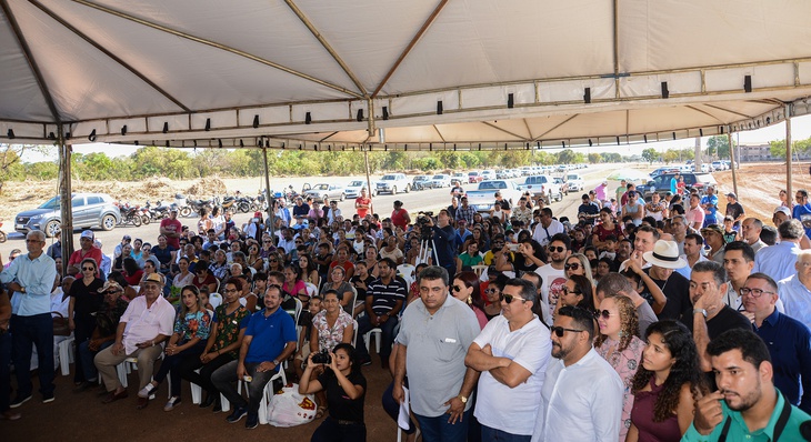 Participaram do evento representantes da Caixa, autoridades municipais e comunidade da região