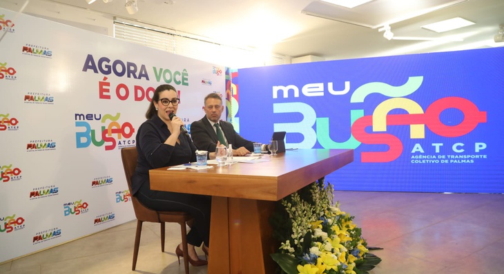 Prefeita Cinthia Ribeiro e o presidente da ATCP, Fábio Chaves, durante coletiva de imprensa