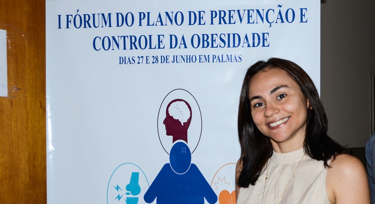 A coordenadora Nadja Oliveira ressalta que mudar hábitos não é fácil, mas é necessário para uma vida mais saudável