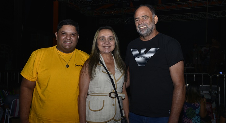 Os amigos Jhonatas Miranda, Magna Borba e Rainel Barbosa (da esquerda para direita) vieram de Miracema do Tocanitns e aprovaram a estrutura

