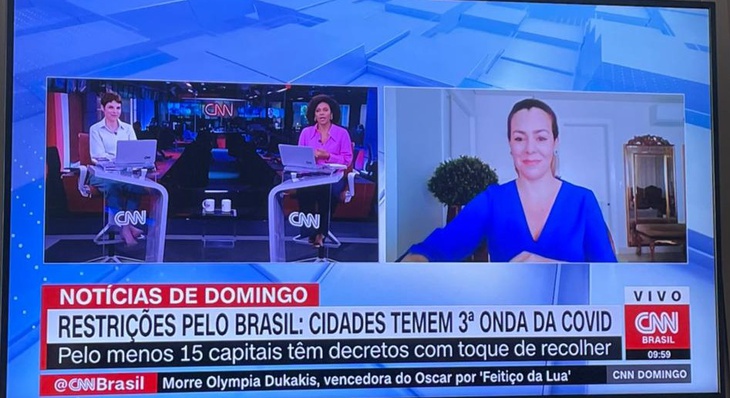 Cinthia Ribeiro durante entrevista à CNN Brasil neste domingo, 02