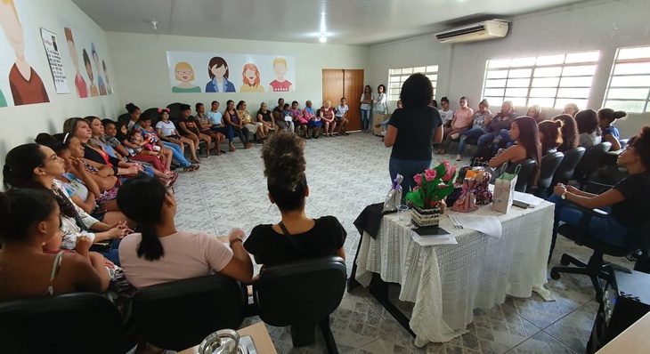 Mulheres de Taquaruçu conversam sobre feminismo e atendimento contra violência de gênero