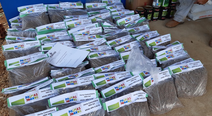 Adubo, calcário e sementes foram doados para os novos horticultores de Palmas