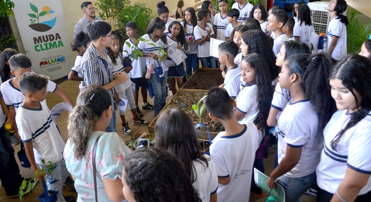 Estudantes da Rede Municipal de Ensino visitam Praça da Sustentabilidade durante Semana do Meio Ambiente