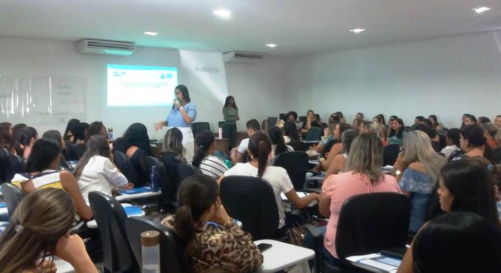 Cerca de 150 educadores da Rede Municipal de Educação de Palmas participam do evento
