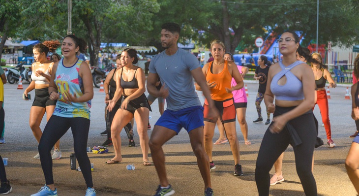 Público aproveitou Projeto Palmas +Fitness para queimar calorias e se divertir