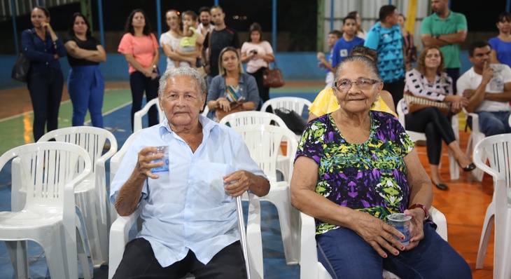 Raimundo Abreu, 95, e Lúcia Rodrigues, 87, são ex-moradores do Canela residentes na Arne 64 -Edu Fortes