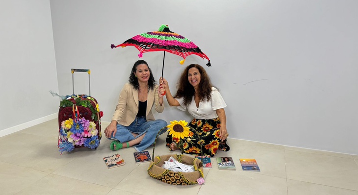 As educadoras Ana Kamila Castaño e Gislene Carmagos buscam incentivar o uso das bibliotecas para ampliar o envolvimento entre a equipe escolar