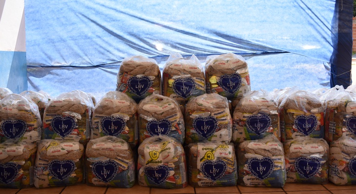 A iniciativa de doar cestas básicas faz parte da Campanha ‘Natal Permanente da LBV — Jesus, o Pão Nosso de cada dia!’