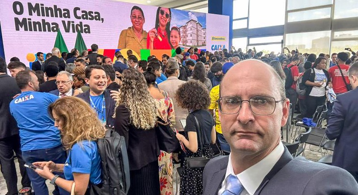 Secretário Fábio Frantz durante evento de sanção da lei do novo Minha Casa, Minha Vida, no Palácio do Planalto, em Brasília
