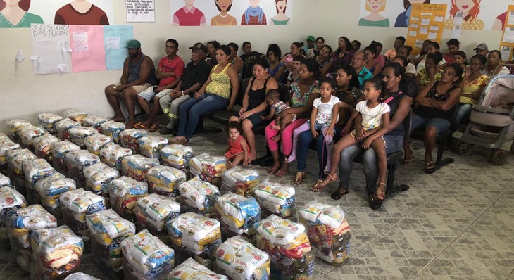 A entrega da manhã desta segunda, 10,  foi realizada na sede do Centro de Referência de Assistência Social (Cras) de Taquaruçu