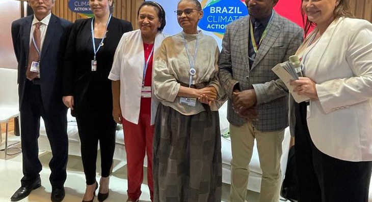 Prefeita Cinthia ao lado de Fátima Bezerra e Marina Silva, após o debate ocorrido no Brazil Aclimate Action Hub