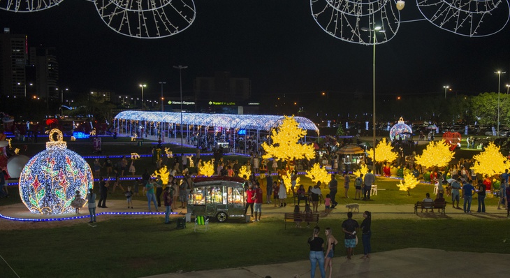 Espaço Cultural José Gomes Sobrinho se tornou ponto de encontro com a decoração do 'Natal Cidade Encantada'