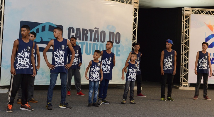 Grupo Ponto de Cultura Sombras do Hip Hop durante apresentação no Centro de Convenções Arnaud Rodrigues