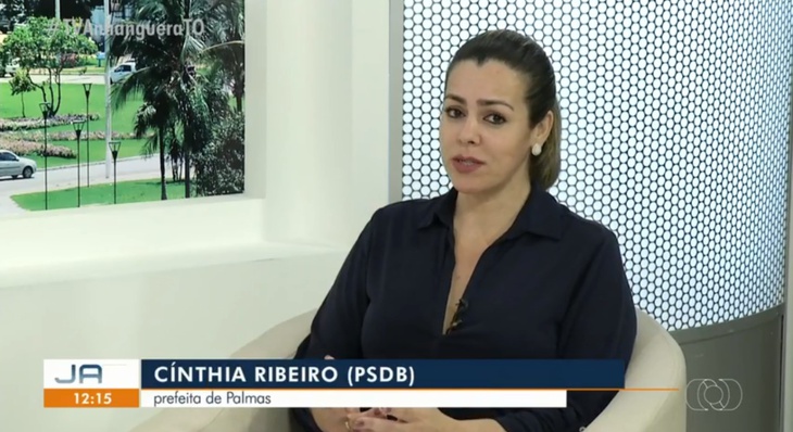 Durante a entrevista, a prefeita de Palmas, Cinthia Ribeiro, lembrou da reunião com representantes de diversos seguimentos do comércio ocorrida na tarde dessa quinta-feira, 26