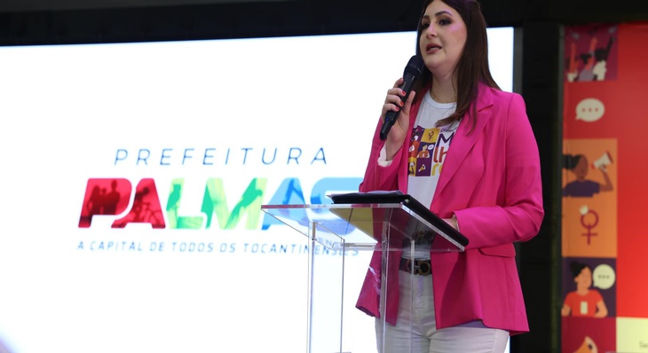 Secretária municipal da Mulher, Fernanda Pitaluga, durante abertura de evento