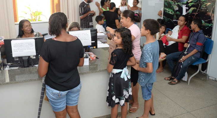População comparece ao Centro de Saúde da Comunidade Morada do Sol no Dia ‘D’ da campanha de vacinação contra o sarampo
