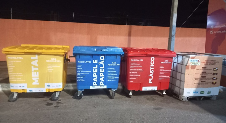 Contêineres temporários, instalados nas praias da Graciosa, Arnos, Caju e Prata, para recebimento de recicláveis – papel, metais, plásticos e óleo usado