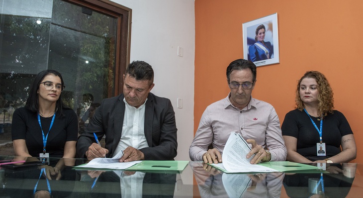 Presidente da FJP e o gerente de desenvolvimento Social do Sesc Tocantins oficializam parceria para execução do Vem Enem 2023