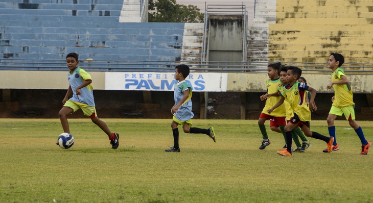 Participaram do projeto cerca de 100 meninos da escolinha de futebol do Jardim Aureny III