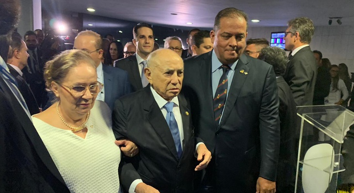 Senador Siqueira Campos acompanhado da esposa Marluce Siqueira Campos e do senador licenciado Eduardo Gomes 