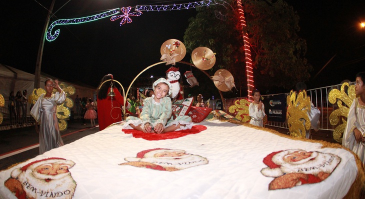Desfile narra o "Sonho de Naia" em que Palmas é anunciada como a “Terra do Natal dos Sonhos”