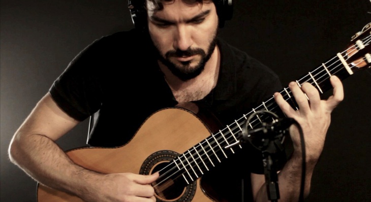 O Instrumentista Léo Costa também acompanha Augusto Teixeira no Espetáculo.